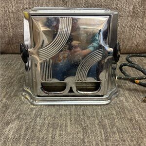 Vintage Chrome 2-Slot Toaster - Art Deco Style Son Chief Serious 680